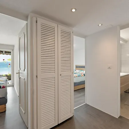 Juwel Mit Traumsicht Auf Und Berge! * Гунтен